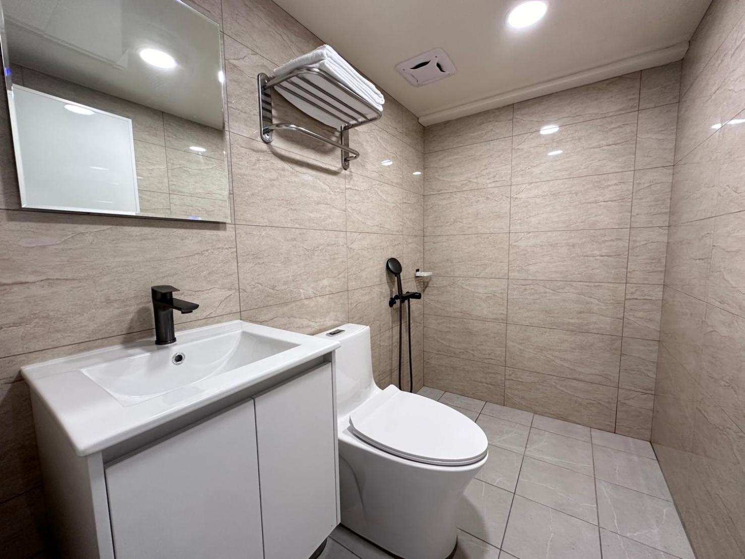 Yilan 可青大飯店grand Ke-Cing Hotel מראה חיצוני תמונה
