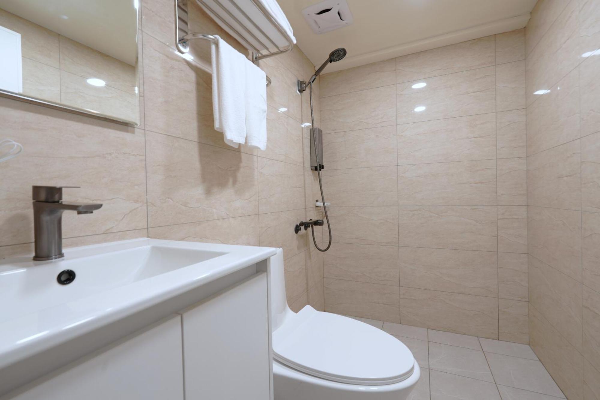 Yilan 可青大飯店grand Ke-Cing Hotel מראה חיצוני תמונה